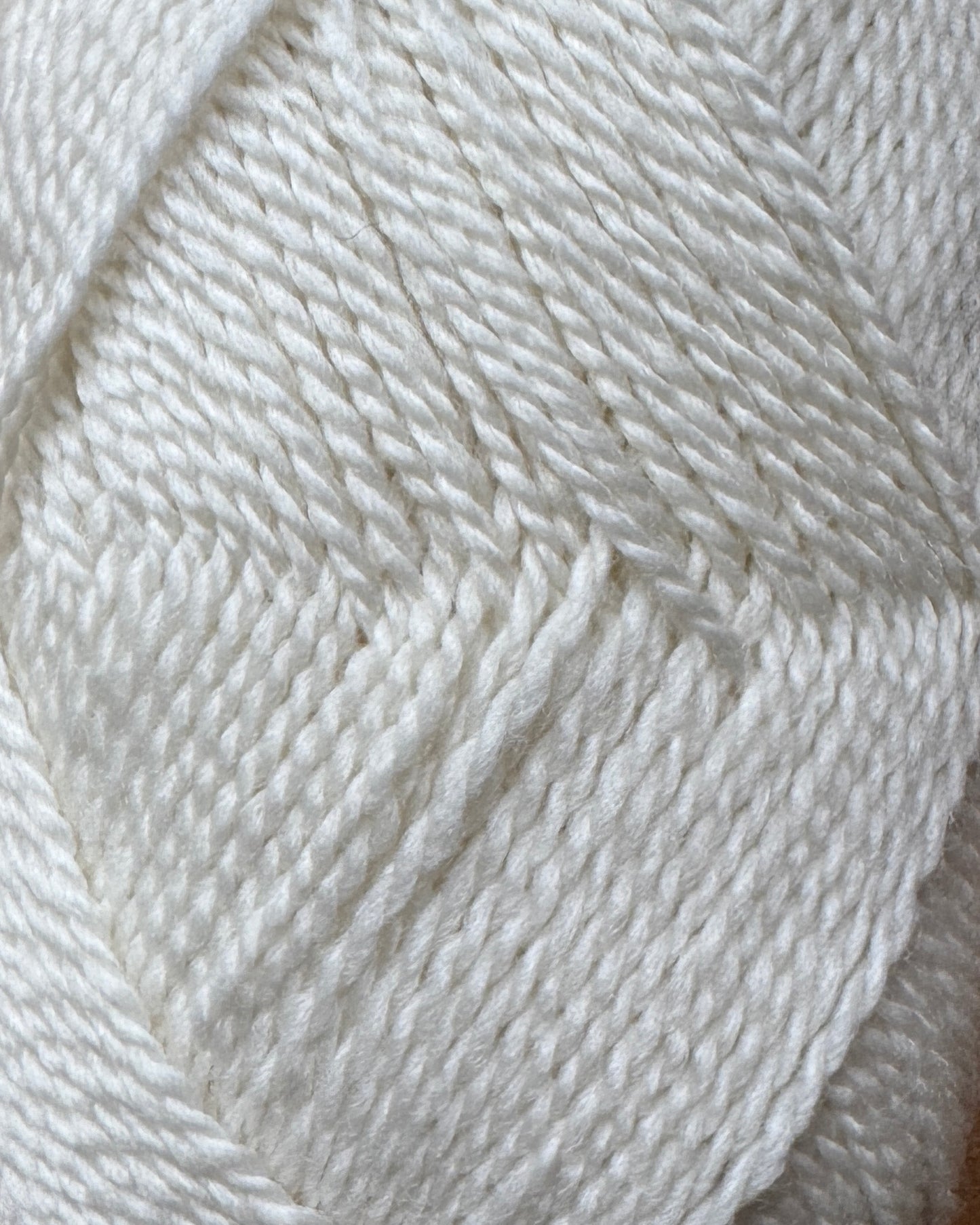 ποΈ Creamy Dream β Fingering Weight Merino Yarn β 50g