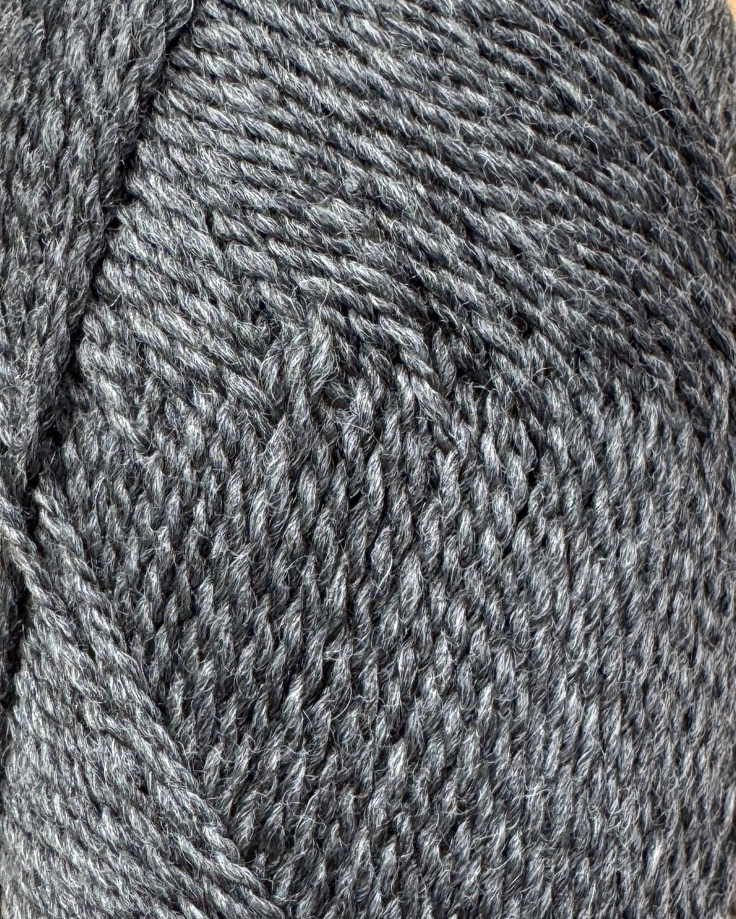 🖤 Ash Heather – 100% Merino Fingering Weight Yarn 🖤 191 yds | 50g | 2-ply | Non-mulesed wool