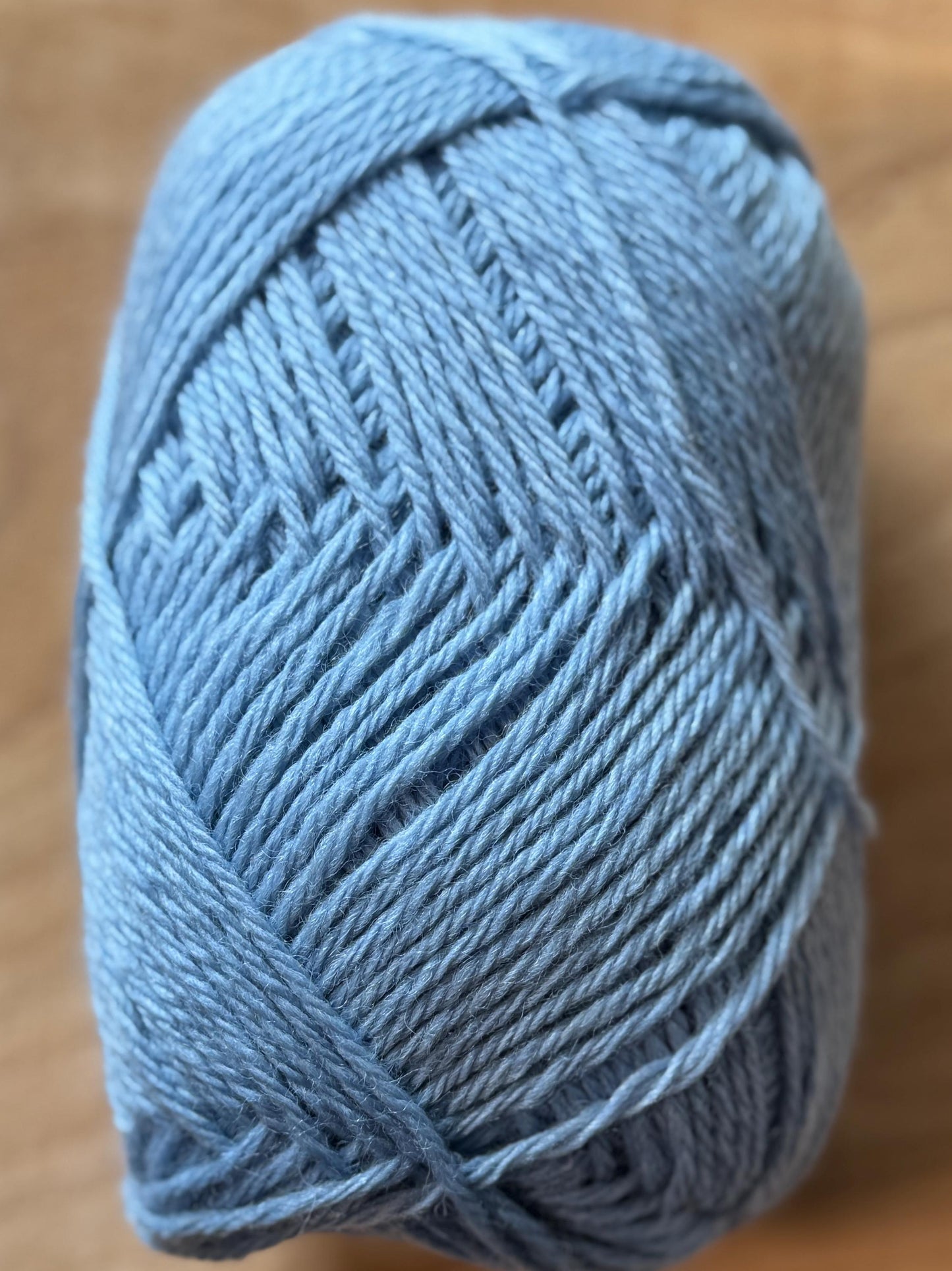 Aran Weight Yarn. 80 Shetland 20 BFL. 100g. 191yards. Fogvale