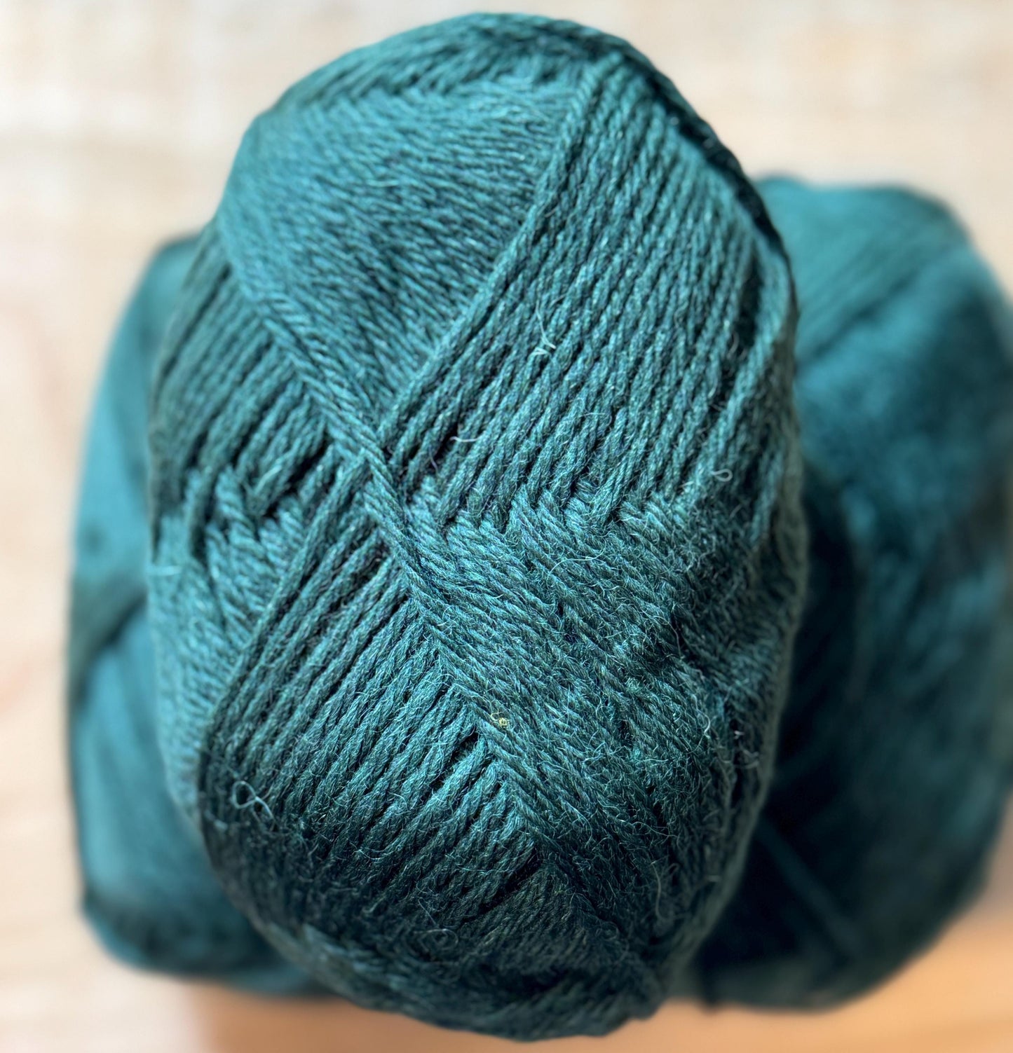 Aran Weight Yarn. 80 Shetland 20 BFL. 100g. 191yards. Pinehollow