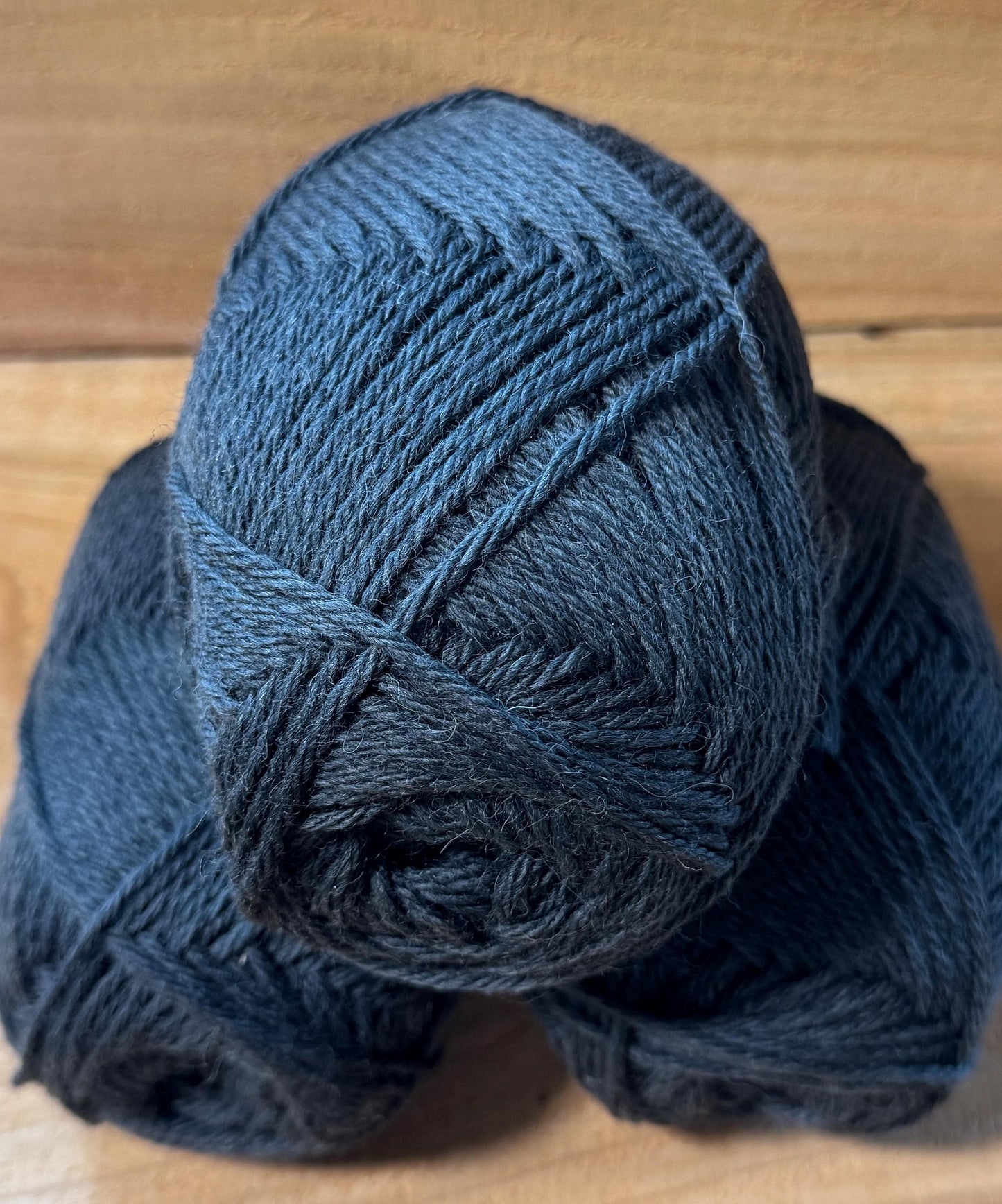 Aran Weight Yarn. 80 Shetland 20 BFL. 100g. 191yards. Coalshade