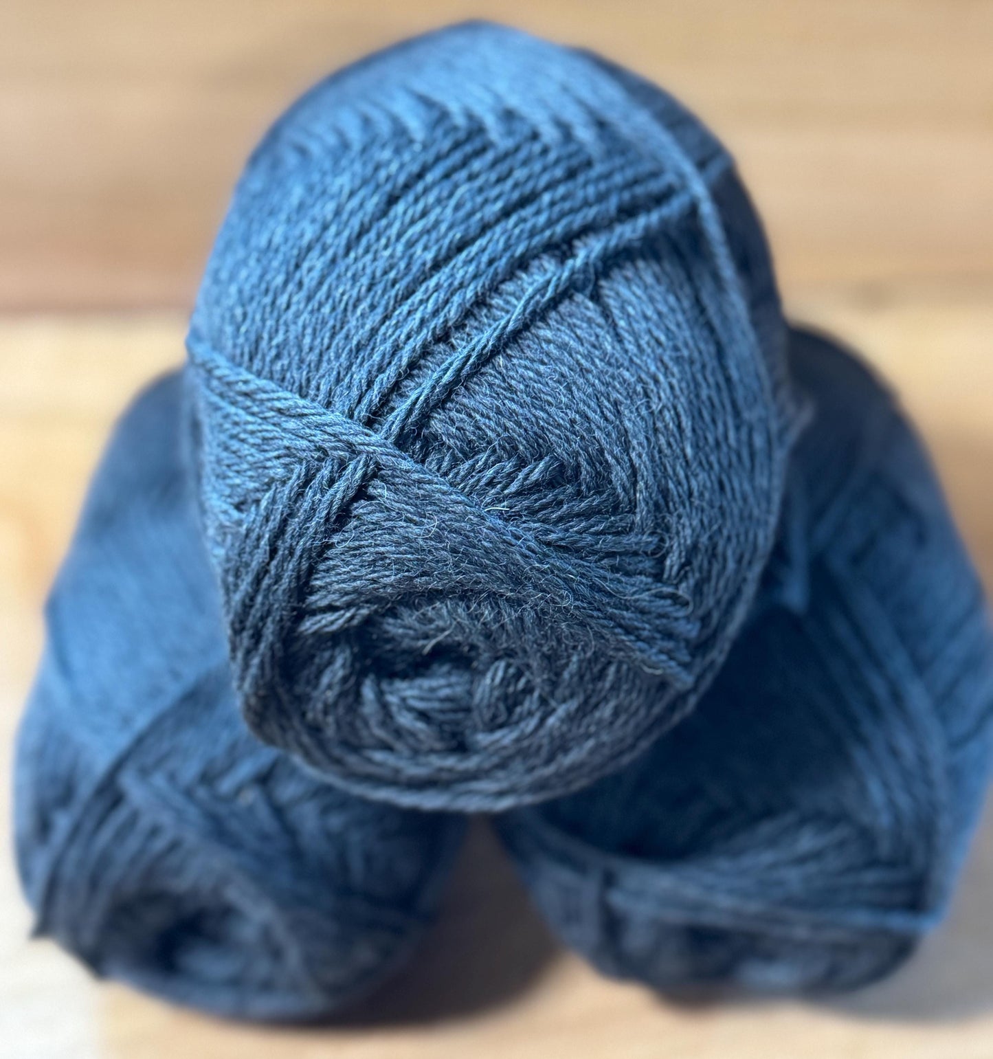 Aran Weight Yarn. 80 Shetland 20 BFL. 100g. 191yards. Coalshade