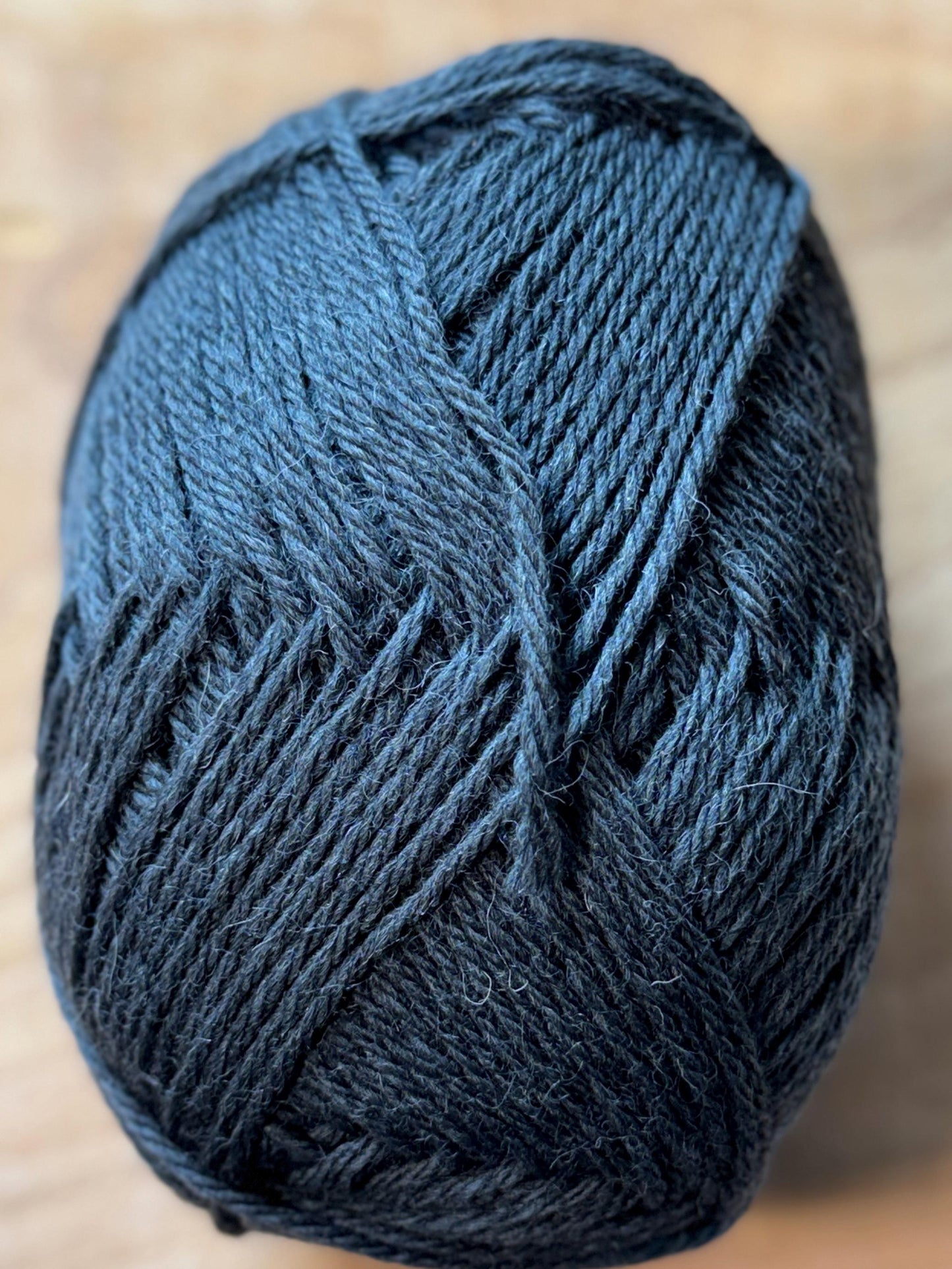 Aran Weight Yarn. 80 Shetland 20 BFL. 100g. 191yards. Coalshade