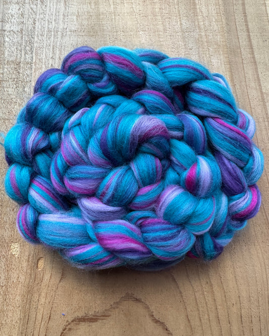 Moonberry Ice – 100% Merino Wool Roving (4 oz)