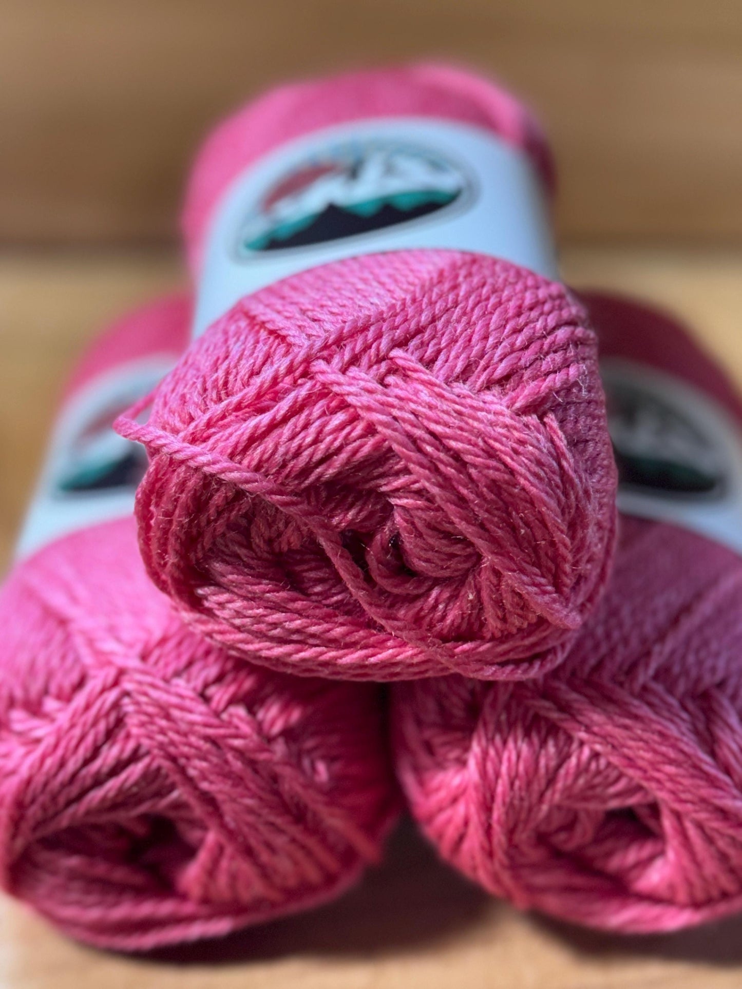 DK weight yarn. Merino Wool and Tussah Silk Blend. 50g. 120 yards. Thornberry