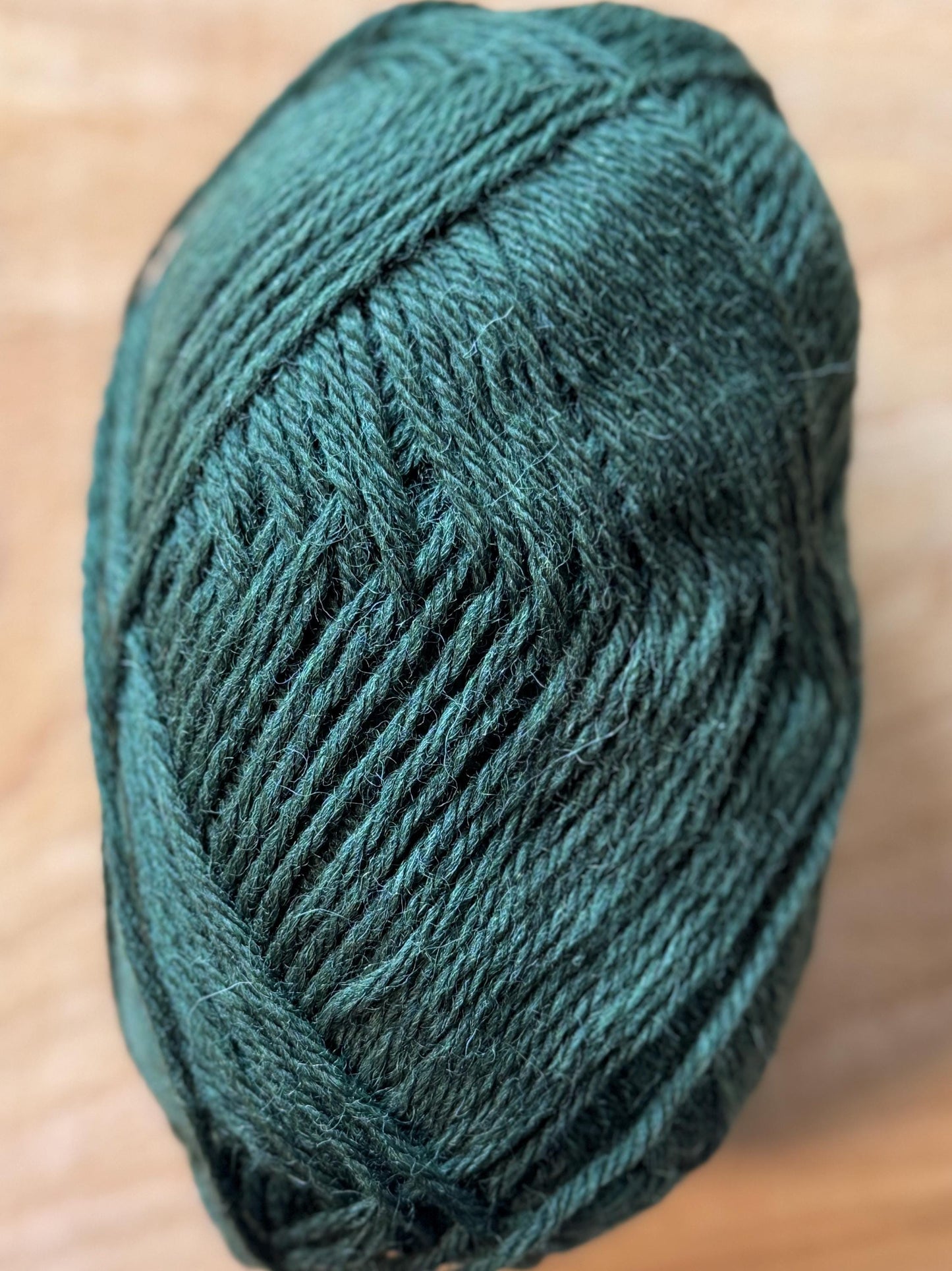 Aran Weight Yarn. 80 Shetland 20 BFL. 100g. 191yards. Pinehollow