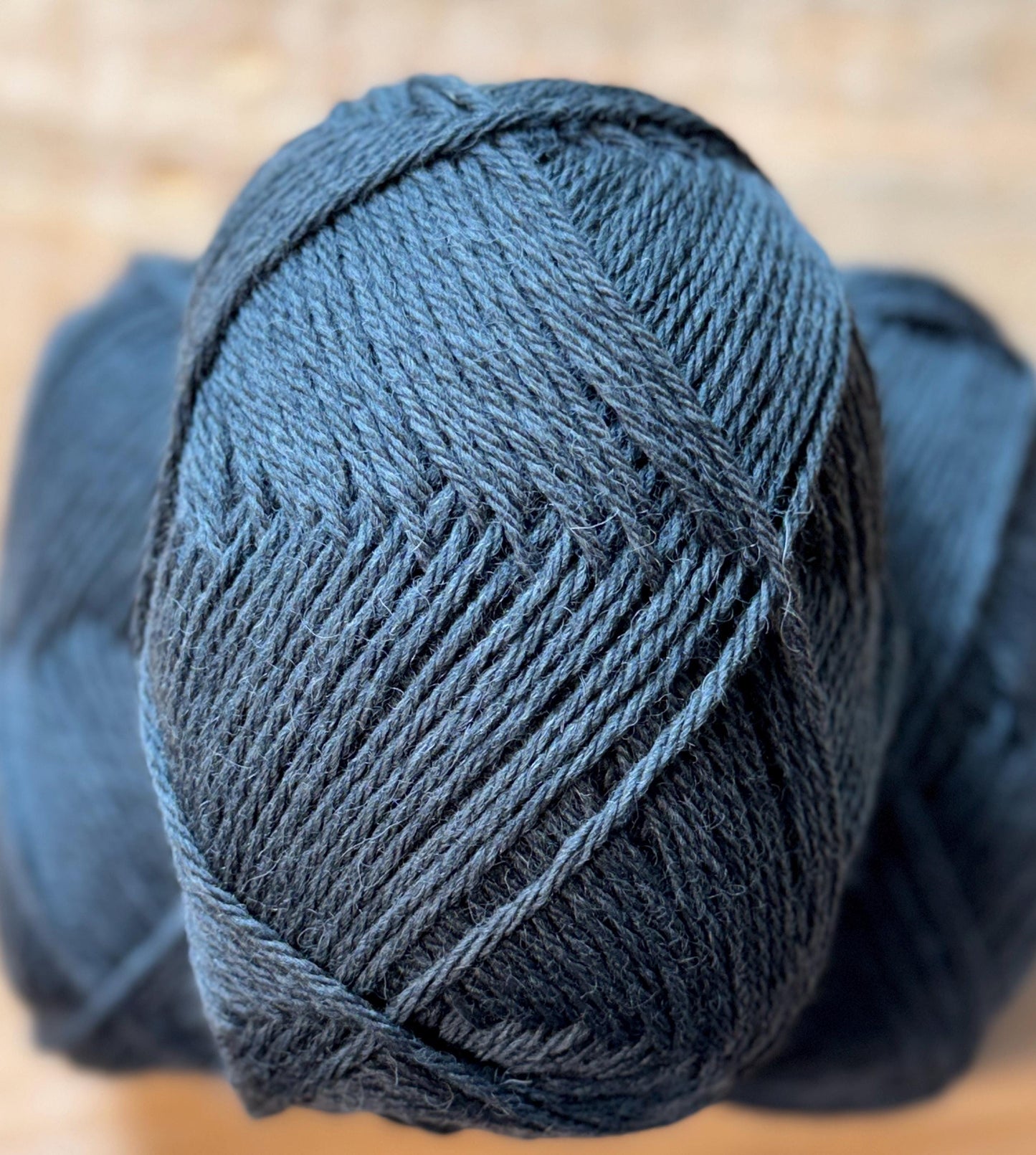 Aran Weight Yarn. 80 Shetland 20 BFL. 100g. 191yards. Coalshade
