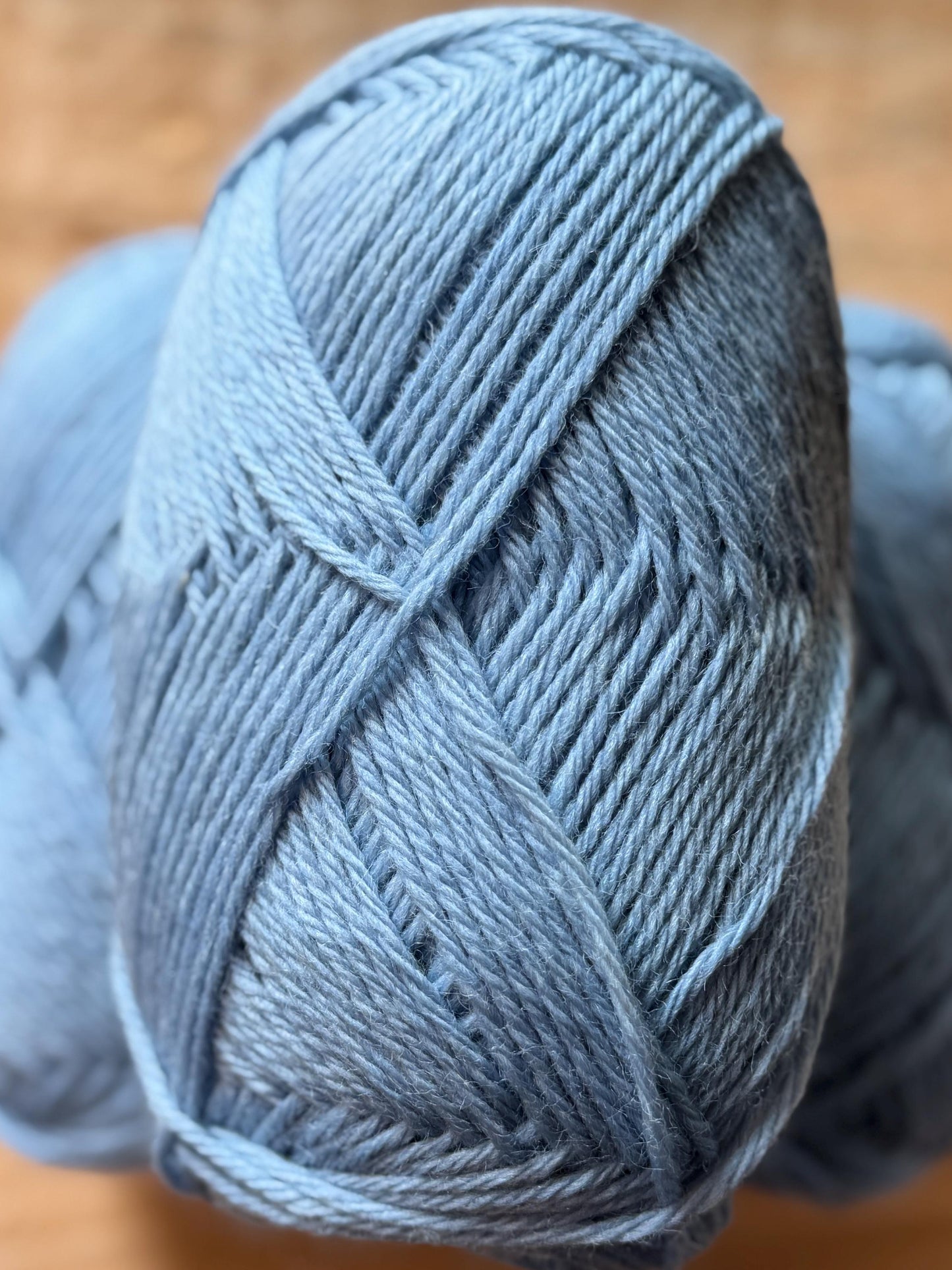 Aran Weight Yarn. 80 Shetland 20 BFL. 100g. 191yards. Fogvale